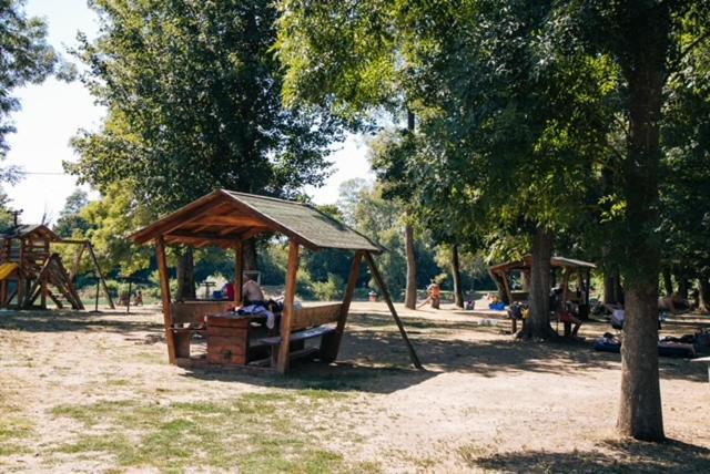 Jezero Laminci Bed and Breakfast Bosanska Gradiska Buitenkant foto