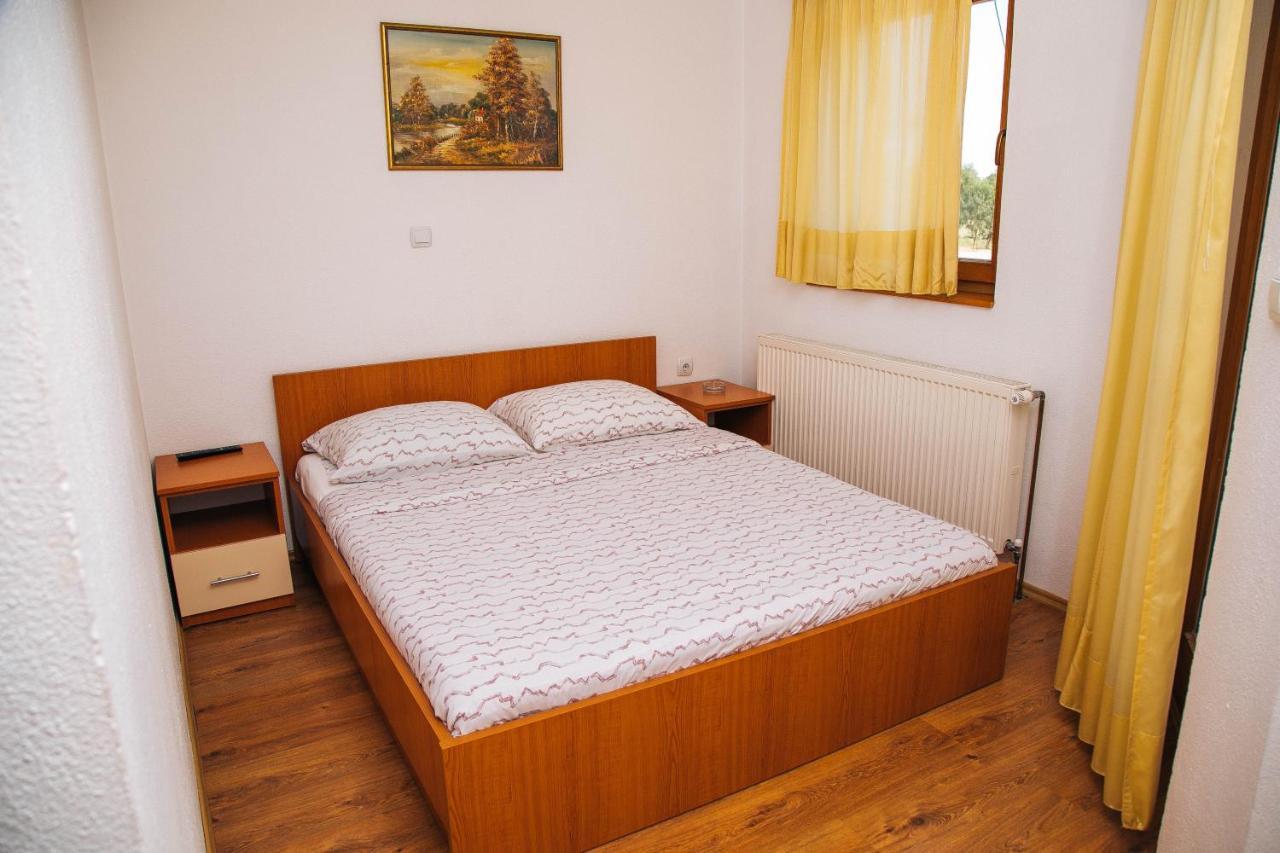 Jezero Laminci Bed and Breakfast Bosanska Gradiska Buitenkant foto